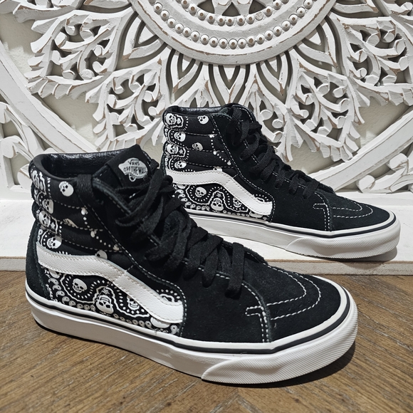 Vans Shoes - Vans Black and White Skull High-Top Sneakers Womens 7